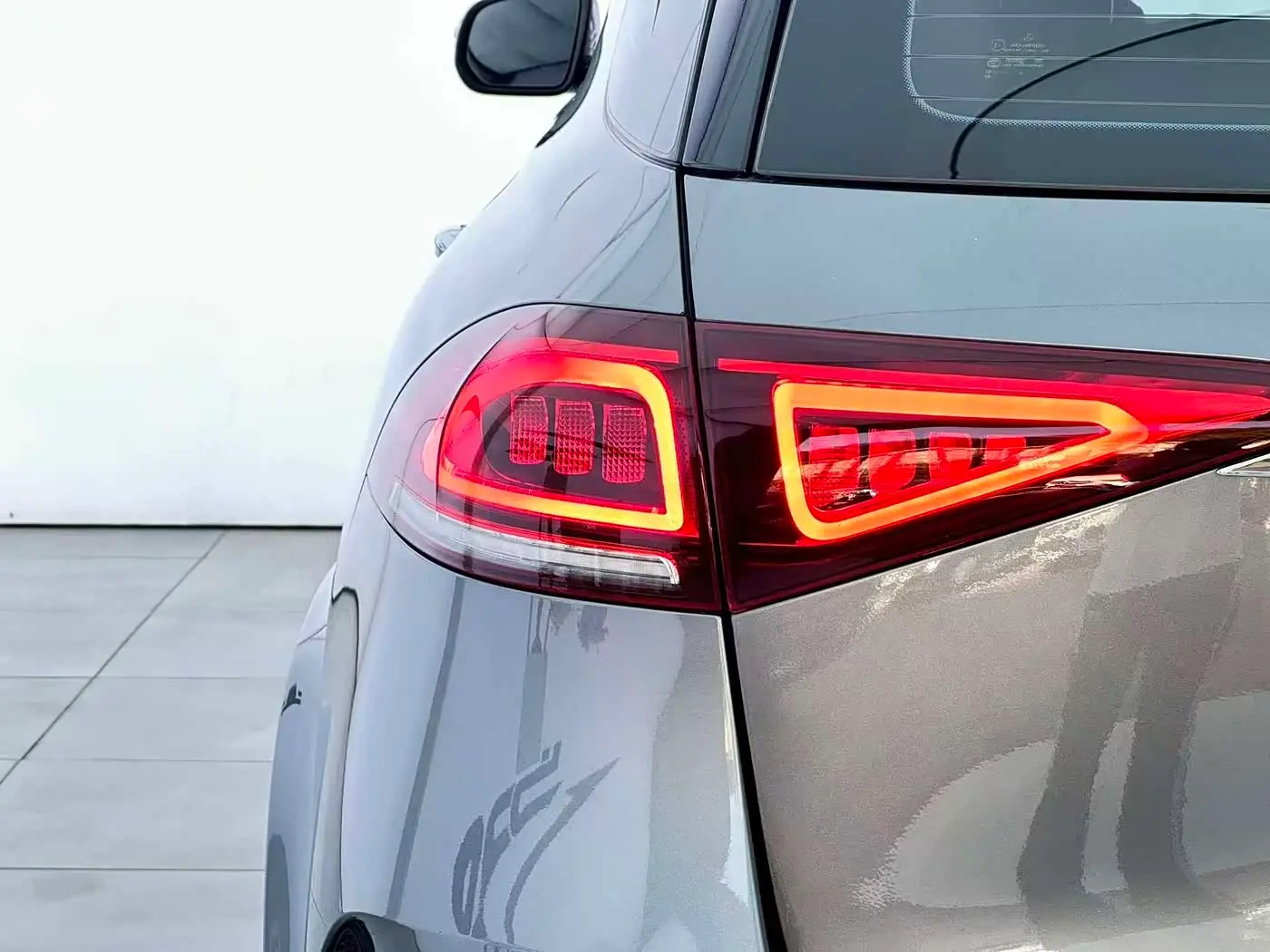 Mercedes-Benz GLE 2019 — Photo 9/20