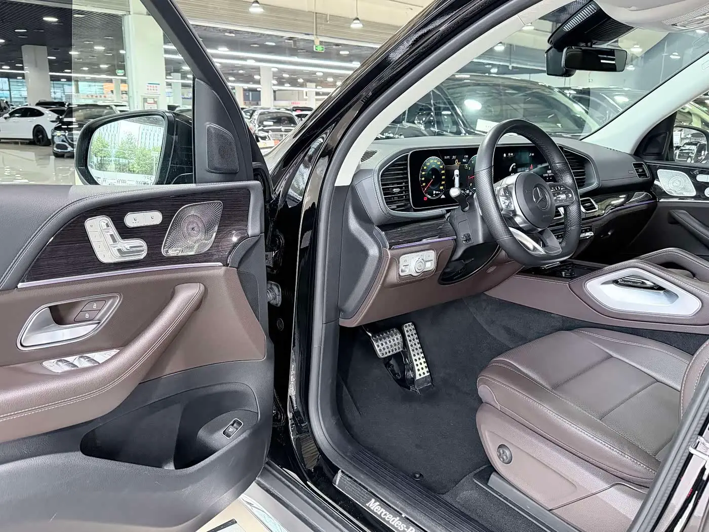 Mercedes-Benz GLS 2022 — Фото 4/20