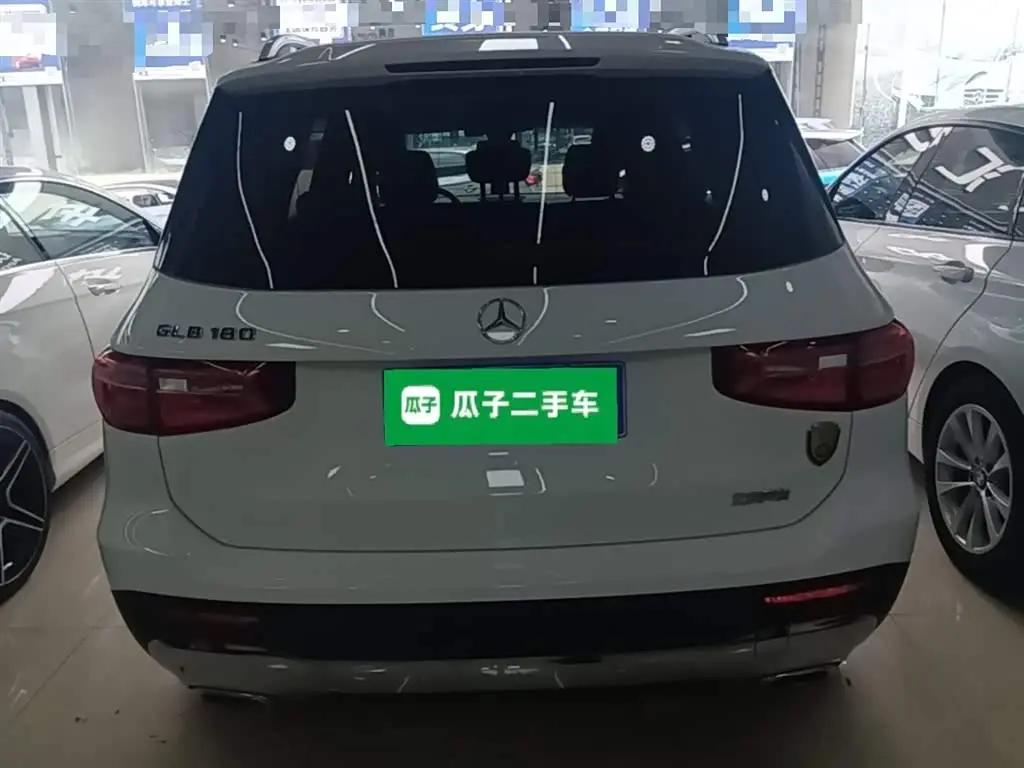 Mercedes-Benz GLB 2021 — Фото 6/20