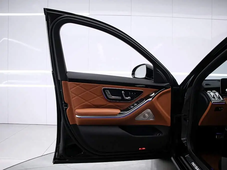 Mercedes-Benz Maybach S-Class 2025 — Фото 12/20