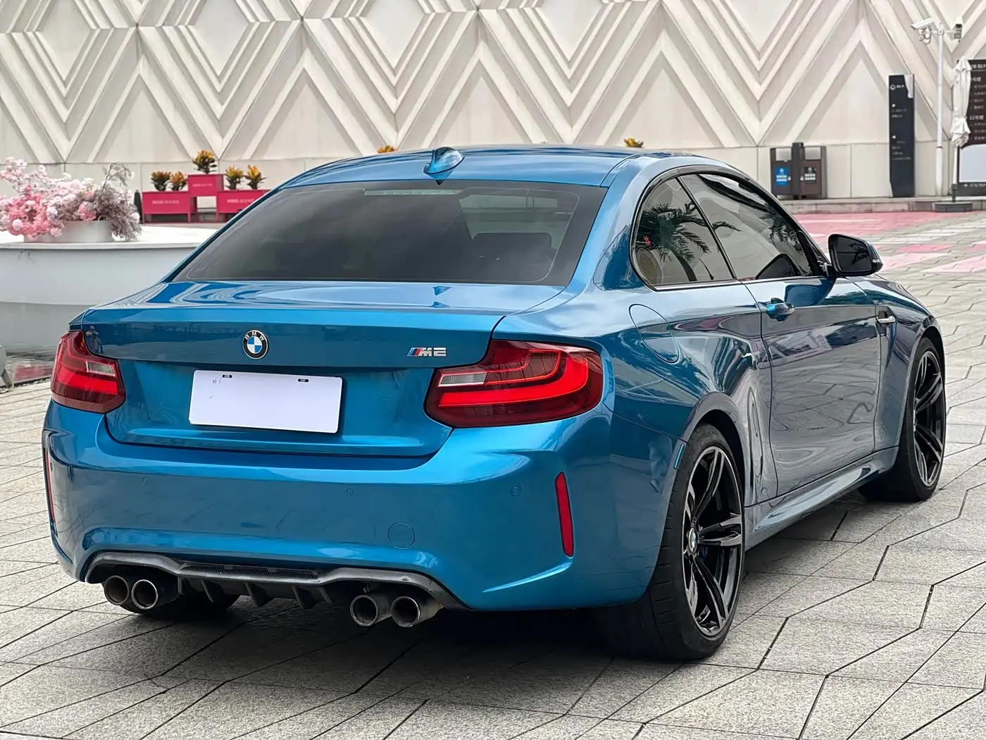 BMW M2 2017 — Şəkil 6/20