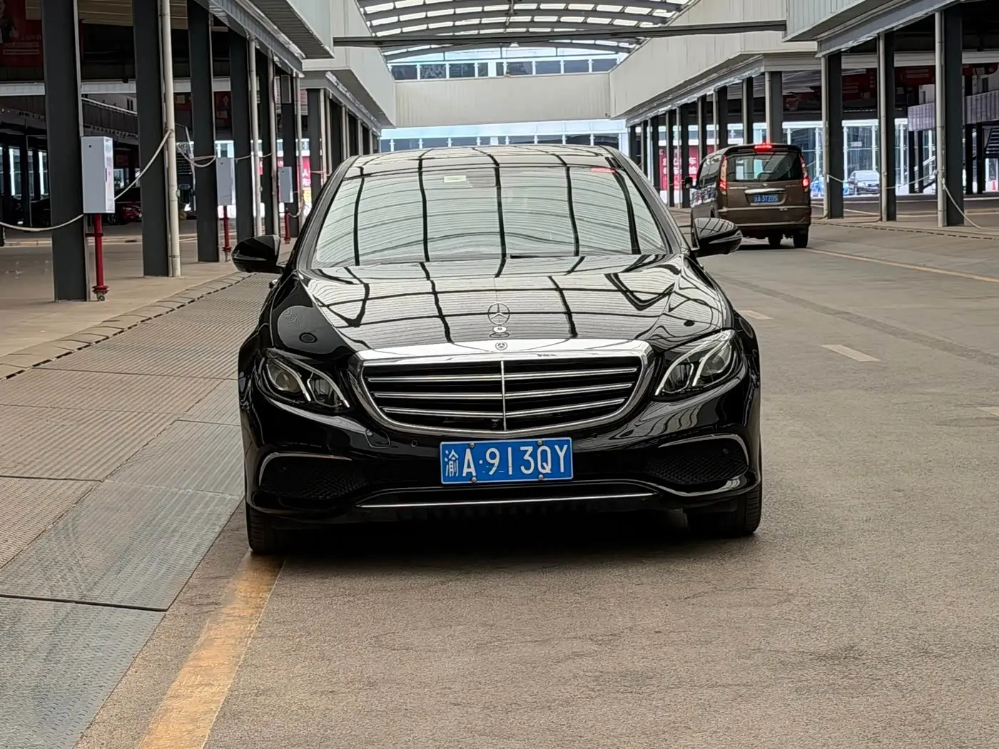 Mercedes-Benz E-Class 2018 — Photo 2/12