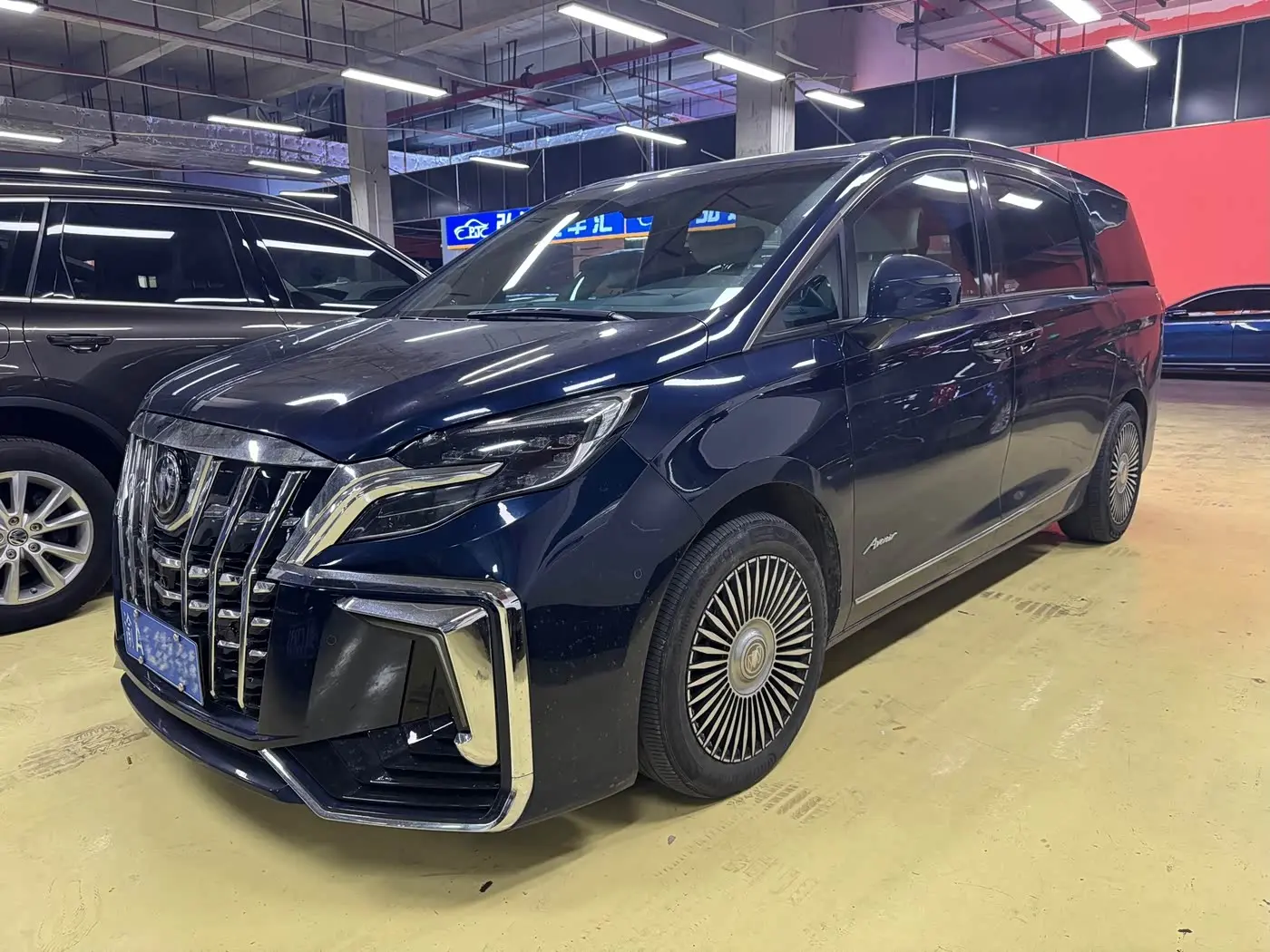 Buick GL8 2021 — Photo 1/20