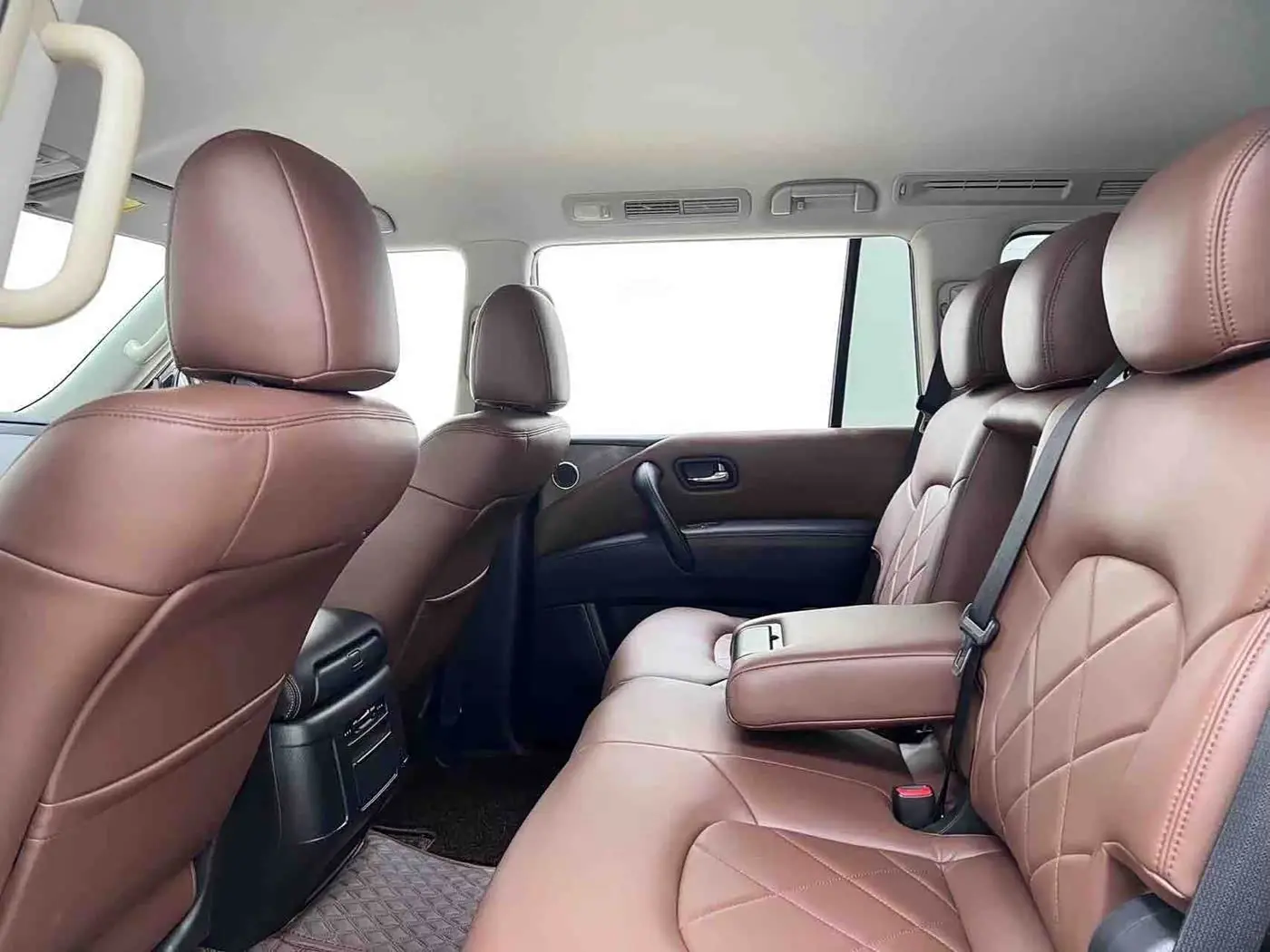 Nissan Patrol 2018 — Фото 12/20