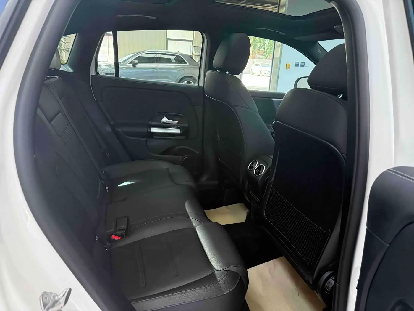 Mercedes-Benz GLA 2022 — Şəkil 14/19