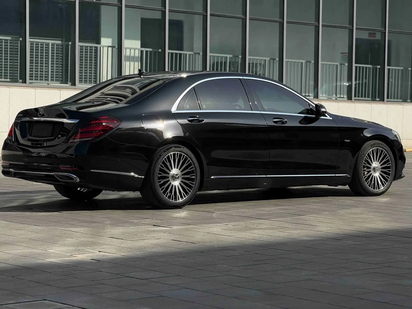 Mercedes-Benz S-Class 2020 — Фото 16/17