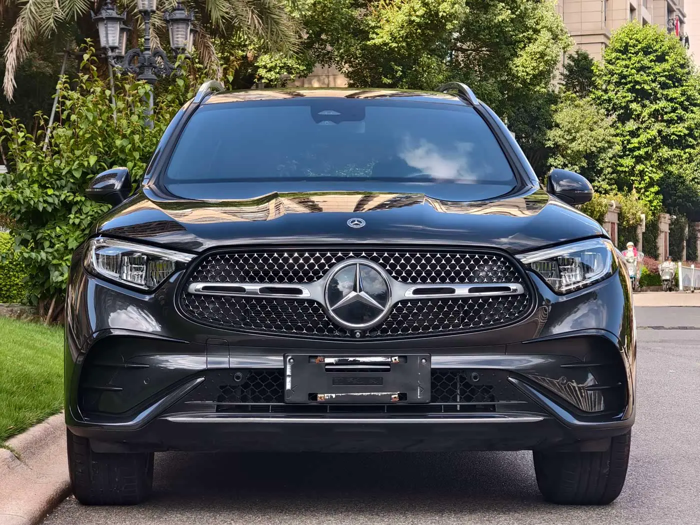 Mercedes-Benz GLC 2023 — Photo 2/15