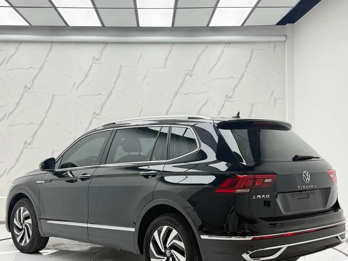 Volkswagen Tiguan L 2023 — Фото 3/14