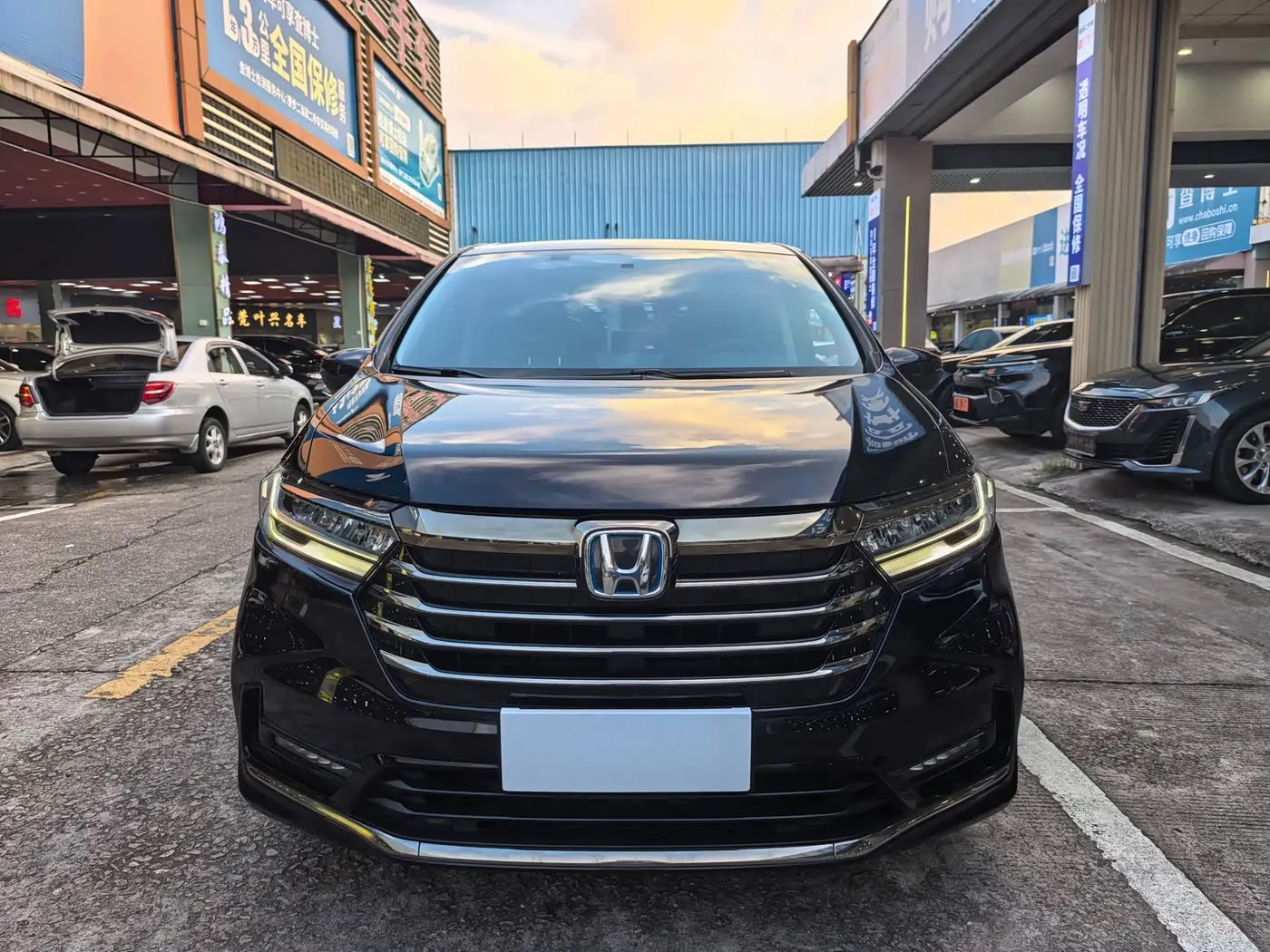 Honda Odyssey 2023 — Фото 2/18