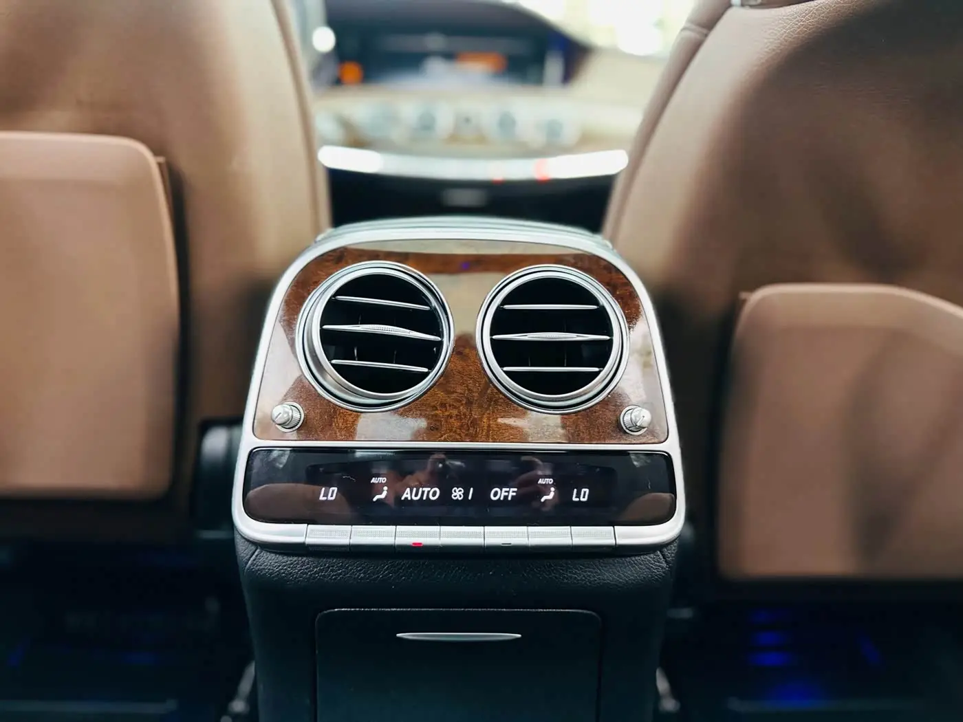 Mercedes-Benz S-Class 2016 — Photo 17/19