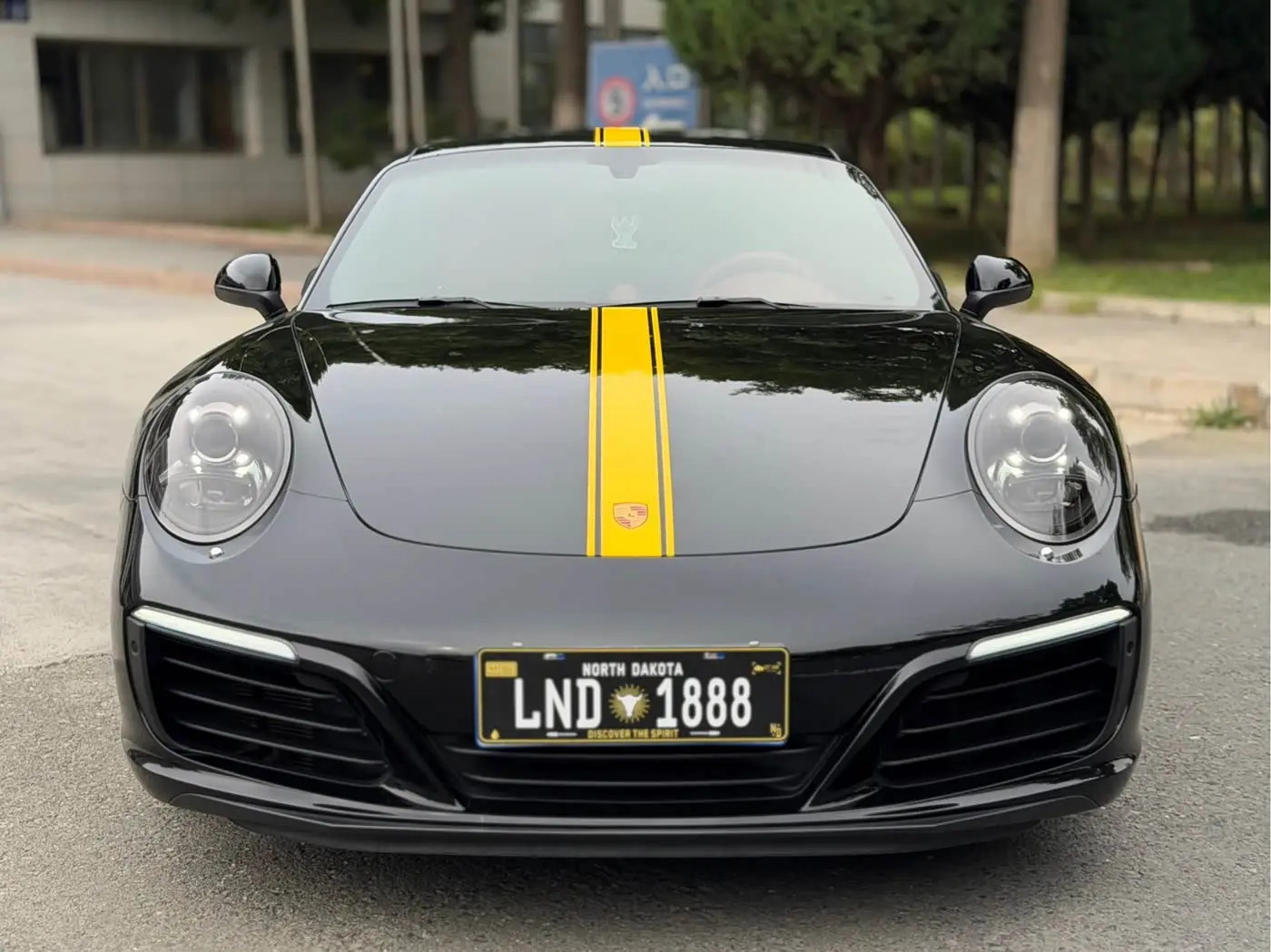 Porsche 911 2018 — Photo 2/19