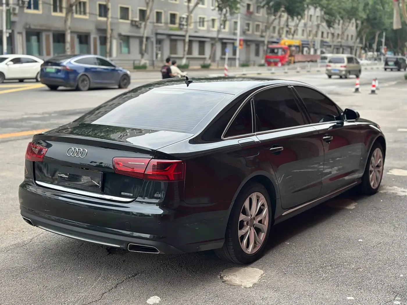 Audi A6L 2016 — Фото 10/12