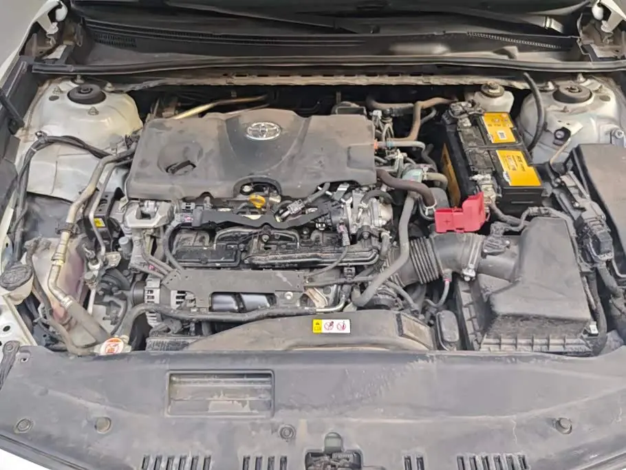 Toyota Camry 2023 — ფოტო 10/16