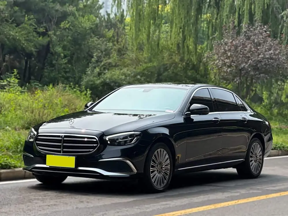 Mercedes-Benz E-Class 2022 — Фото 1/16