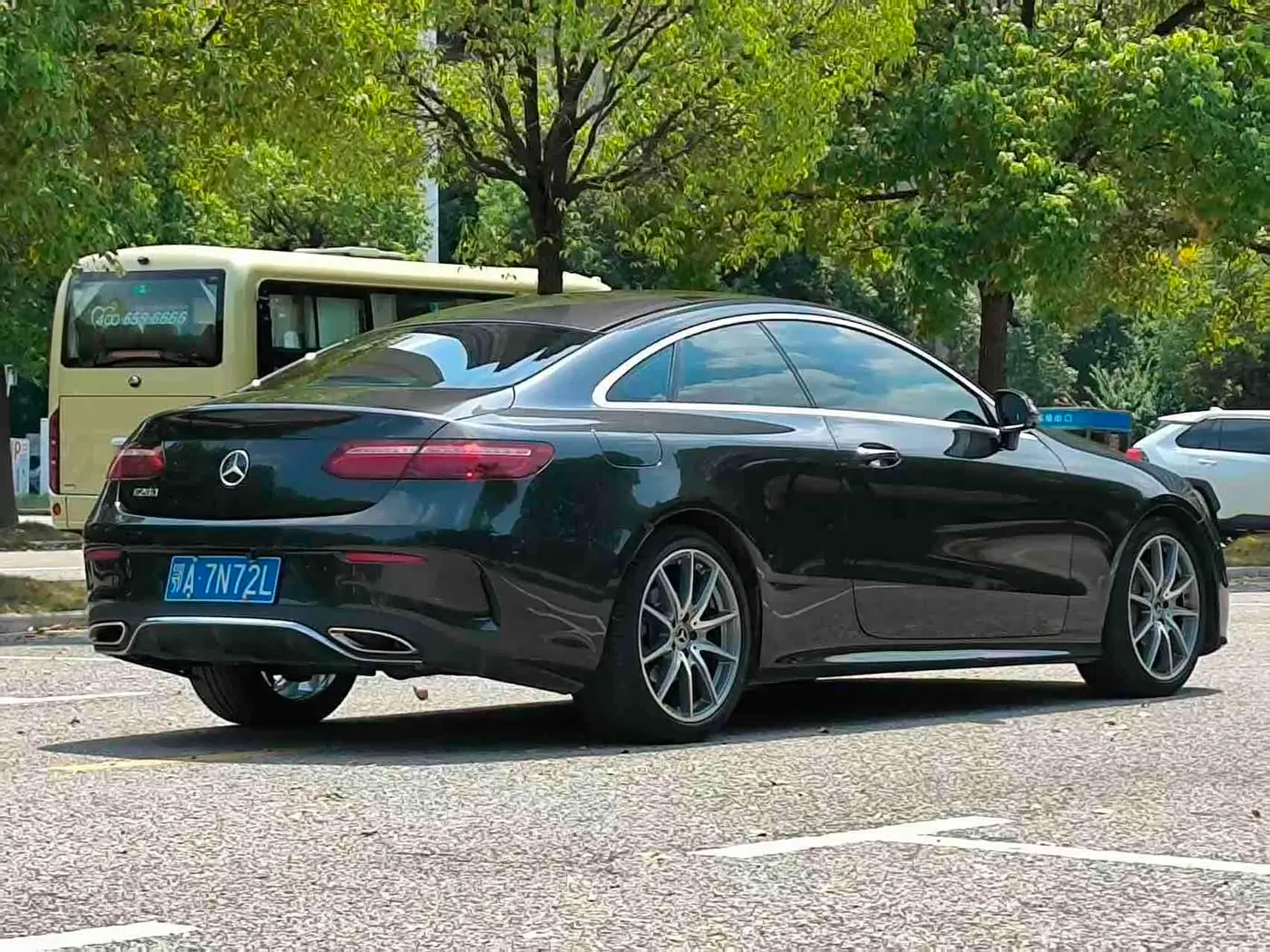 Mercedes-Benz E-Class 2021 — Фото 9/13