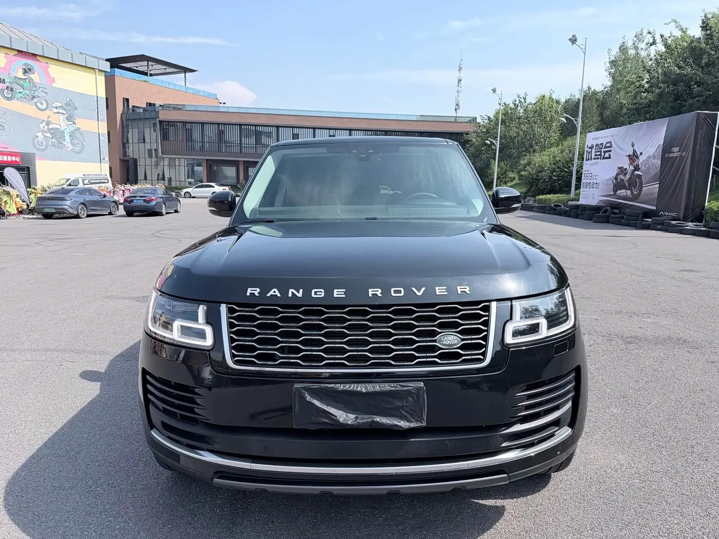 Land Rover Range Rover 2018 — Photo 8/9