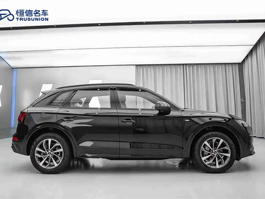 Audi Q5L 2024 — Photo 4/20