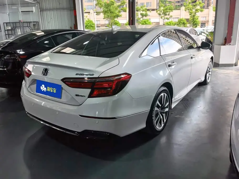 Honda Inspire 2022 — Photo 3/16