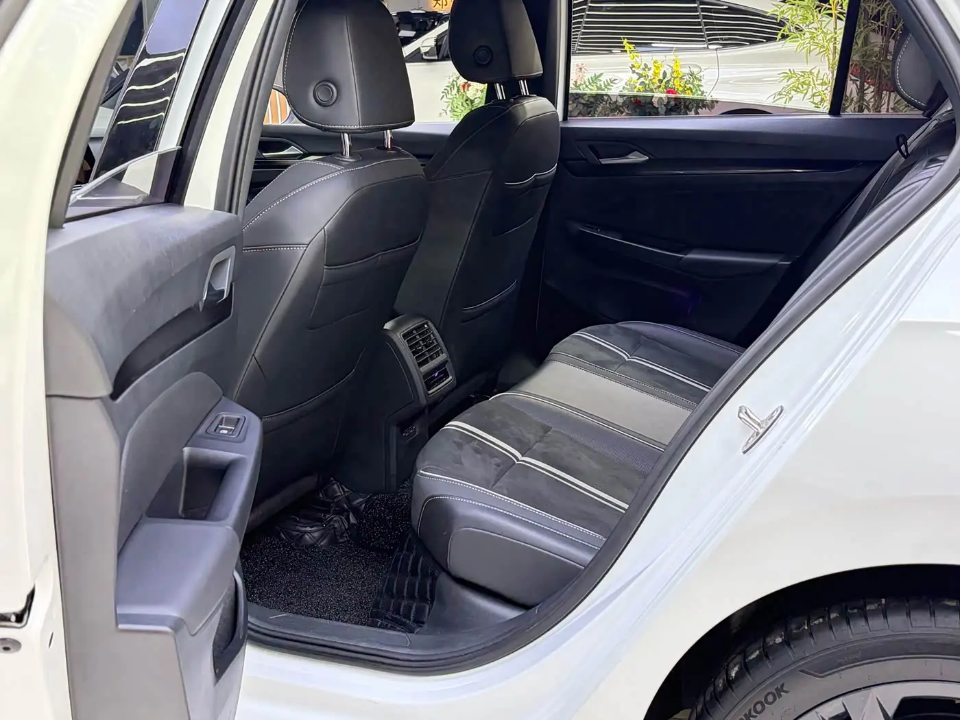 Volkswagen Golf 2021 — Photo 17/20