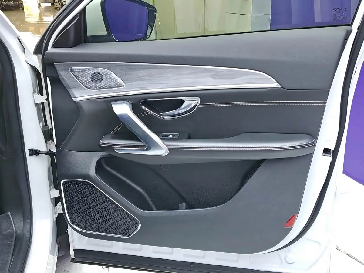 Jetour X70 PLUS 2023 — Photo 11/20