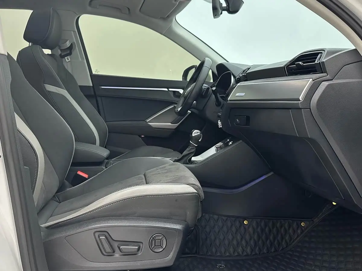 Audi Q3 2023 — Şəkil 9/18