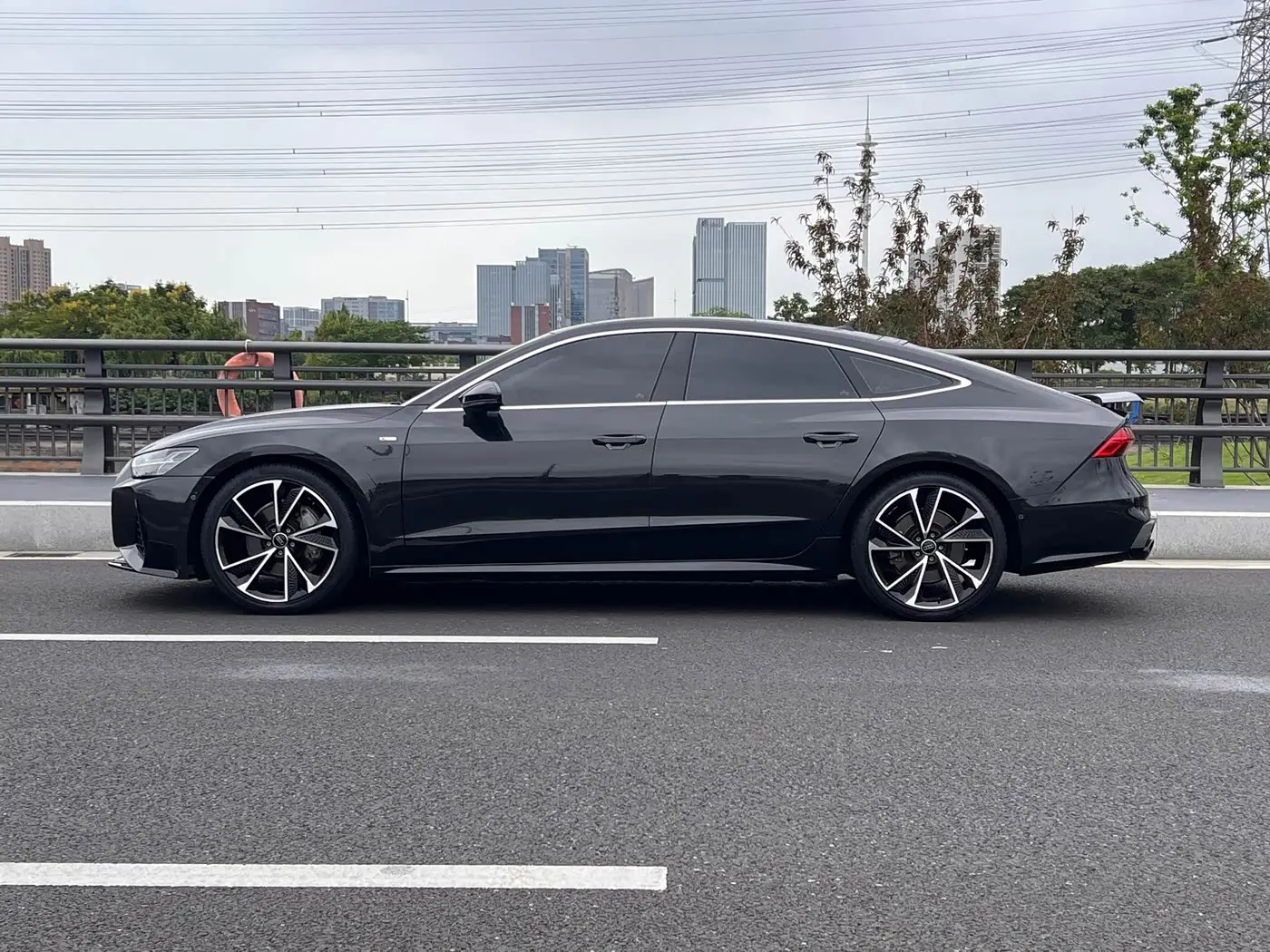 Audi A7 2021 — Photo 4/14