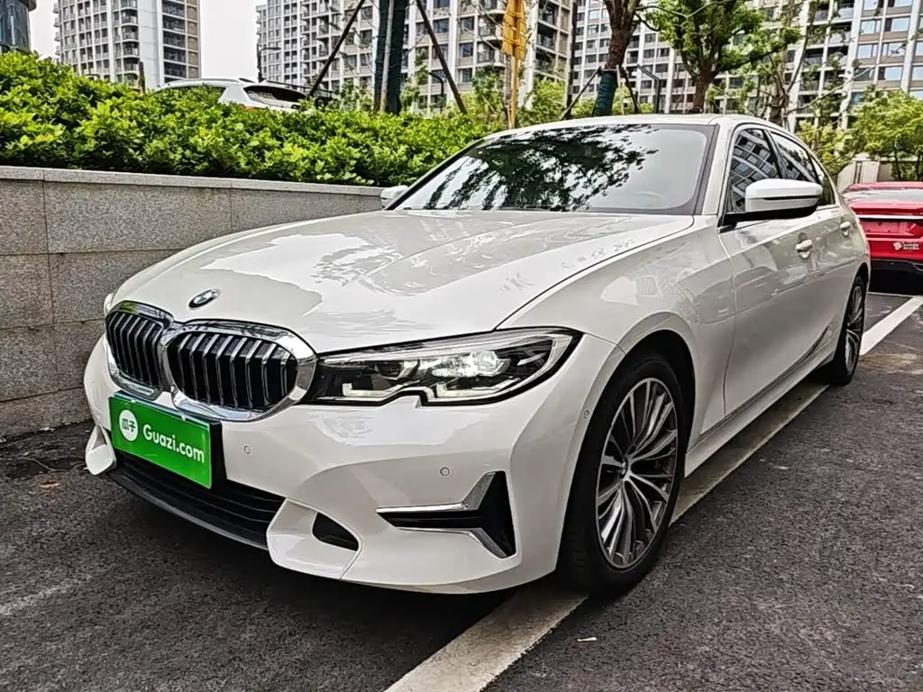 BMW 3 Series 2019 — Фото 2/20