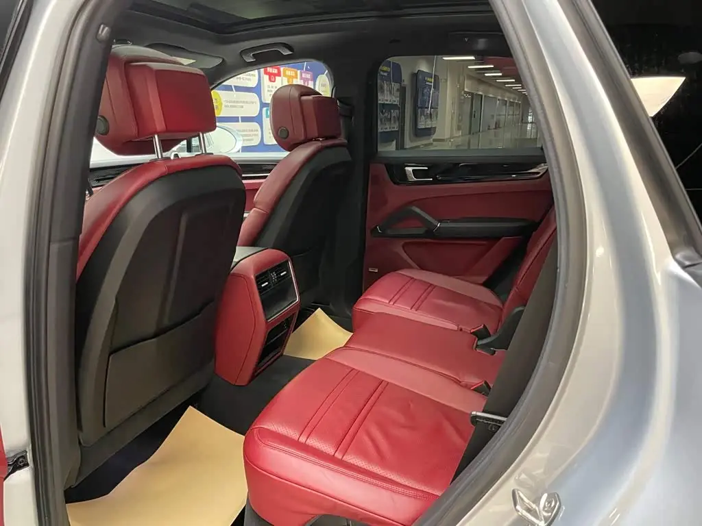 Porsche Cayenne 2018 — Фото 13/20