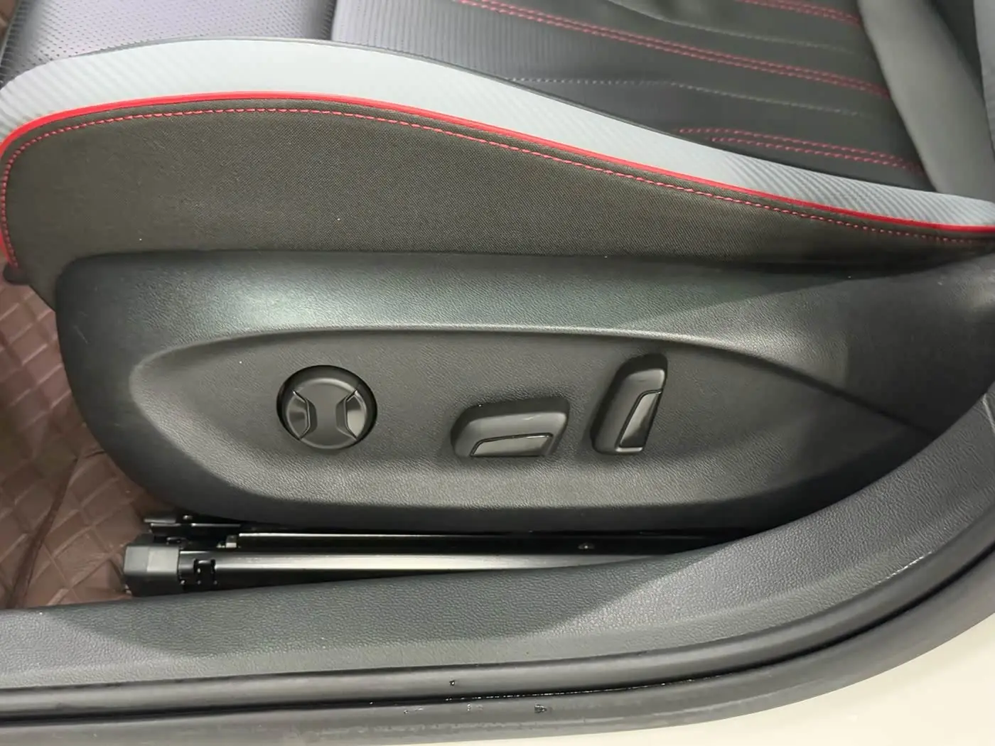 Volkswagen Lamando 2022 — Photo 16/20