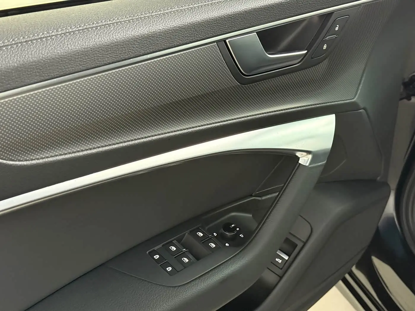 Audi A6L 2020 — Photo 13/16