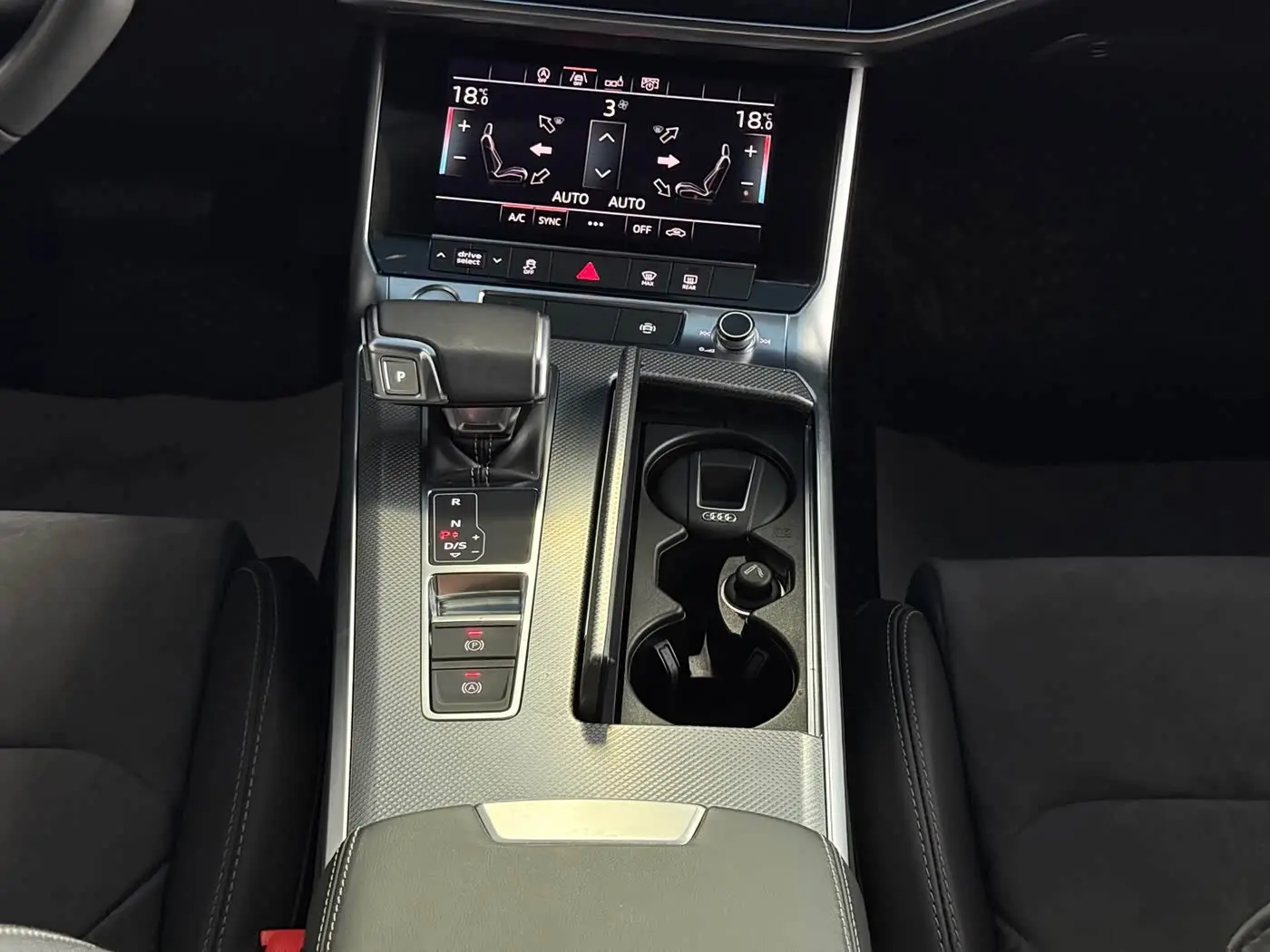 Audi A6L 2020 — Photo 12/16