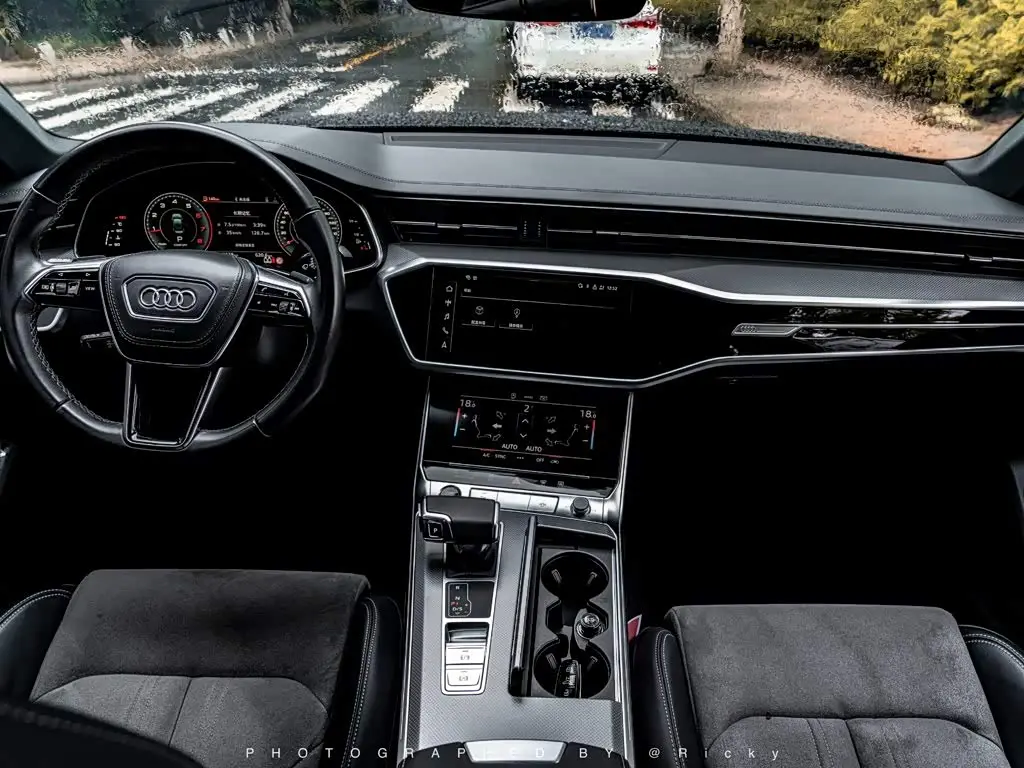 Audi A6L 2024 — Photo 3/11