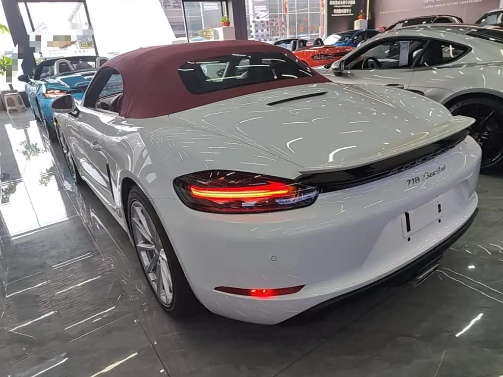 Porsche 718 2024 — Фото 5/20