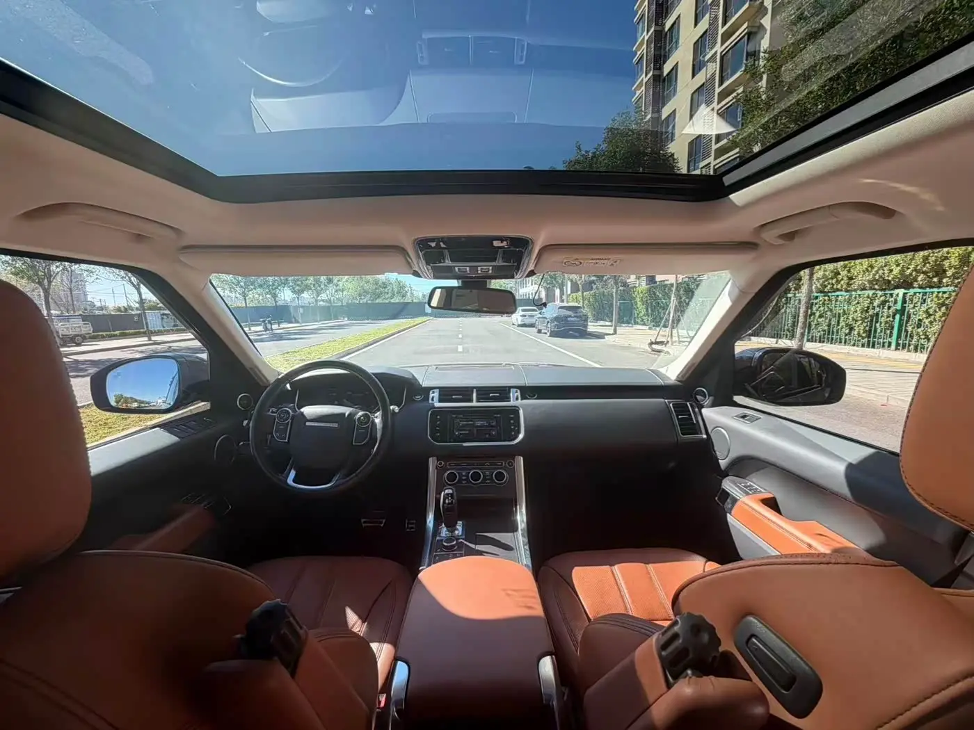 Land Rover Range Rover Sport 2015 — Фото 19/20