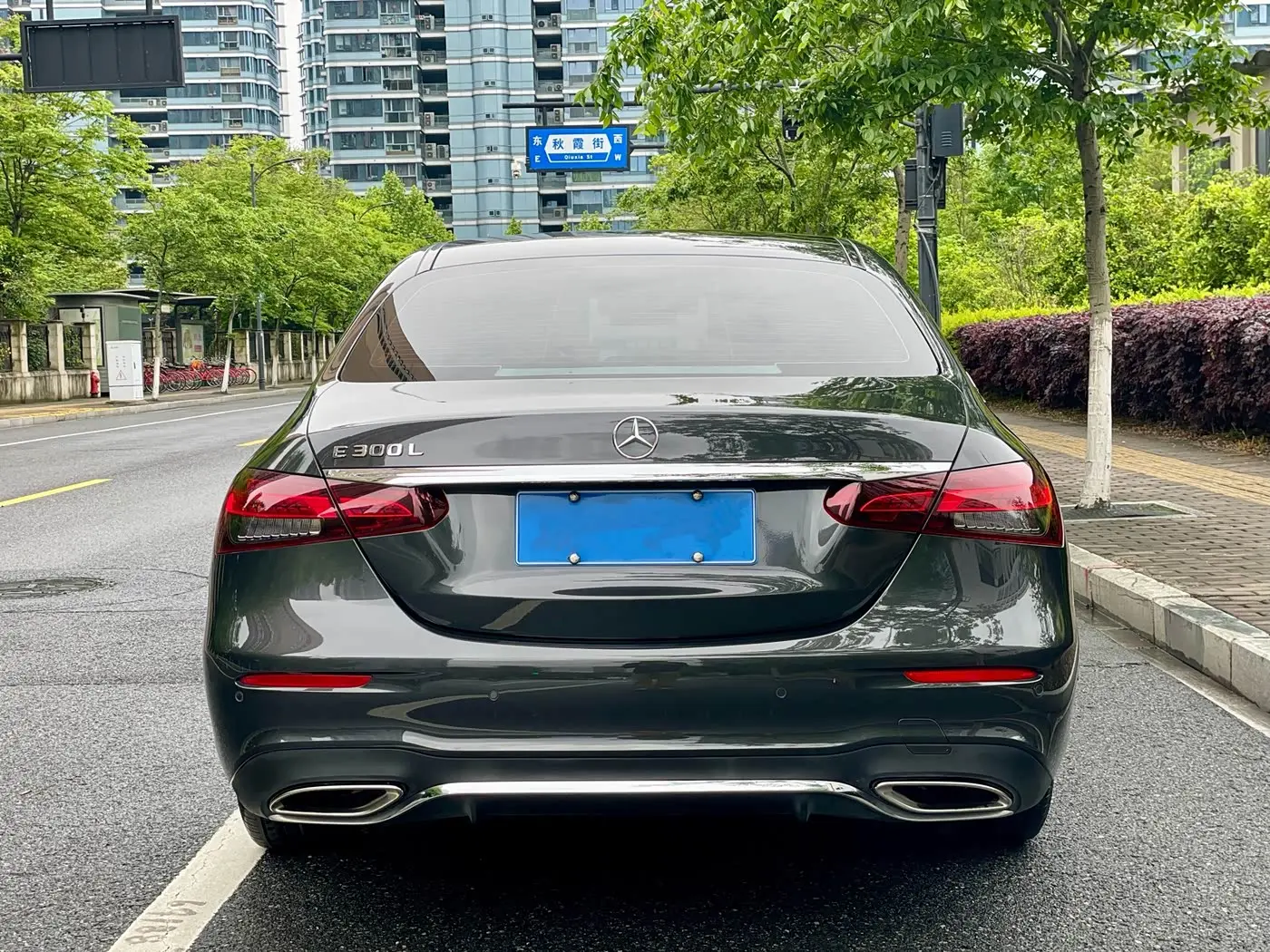 Mercedes-Benz E-Class 2023 — Photo 6/19