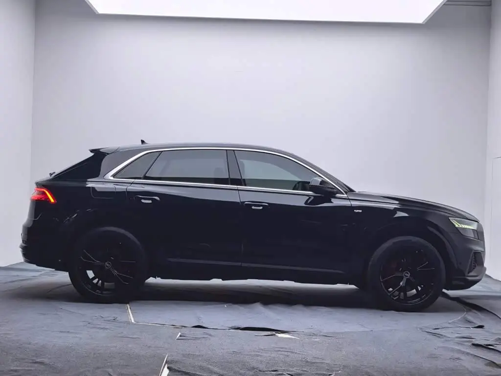 Audi Q8 2021 — Şəkil 7/20