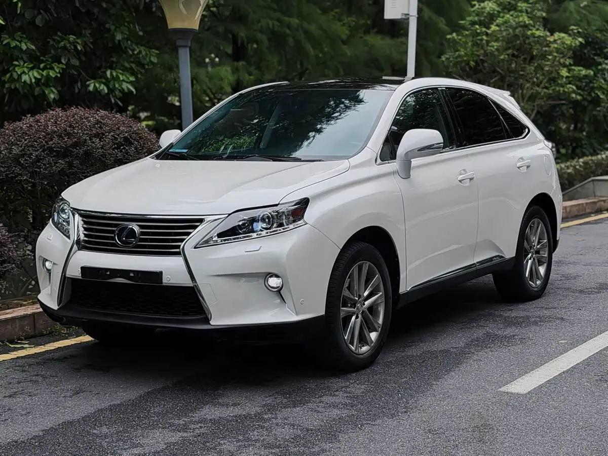 Lexus RX Classic 2015 — Photo 1/15