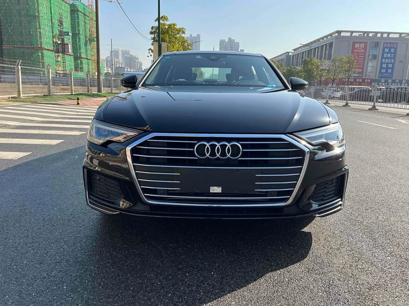 Audi A6L 2020 — Photo 2/11