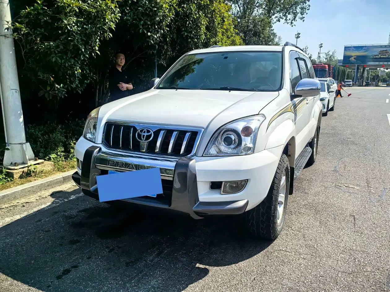 Toyota Prado 2005 — Photo 1/7