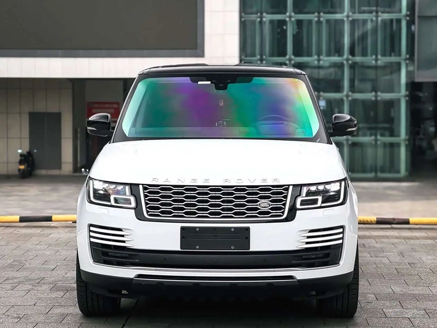 Land Rover Range Rover 2020 — Фото 2/9