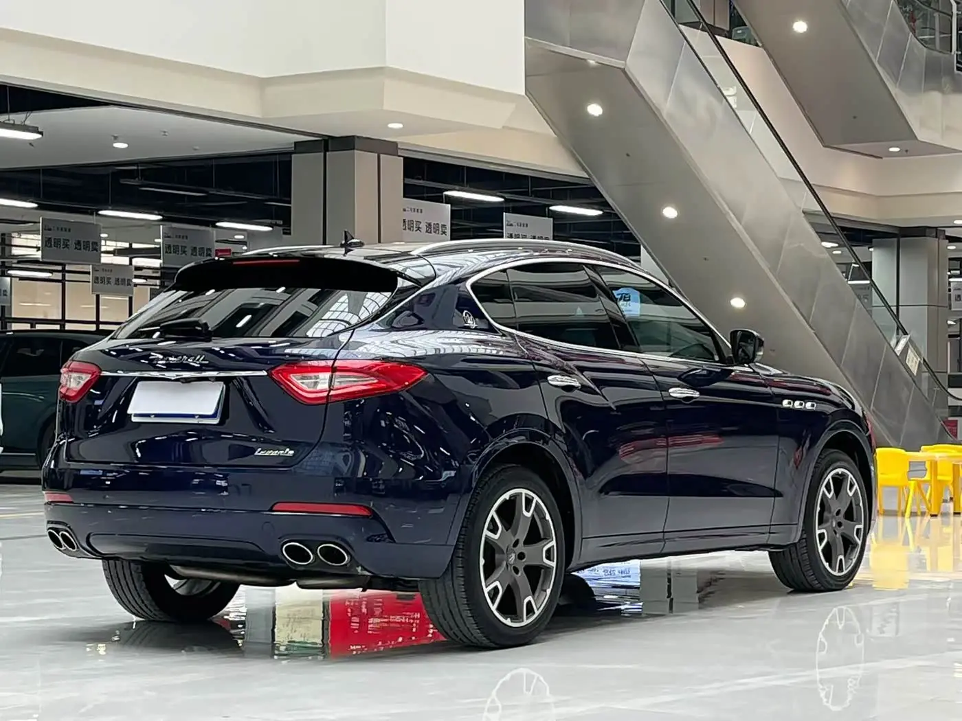 Maserati Levante 2017 — Фото 9/9