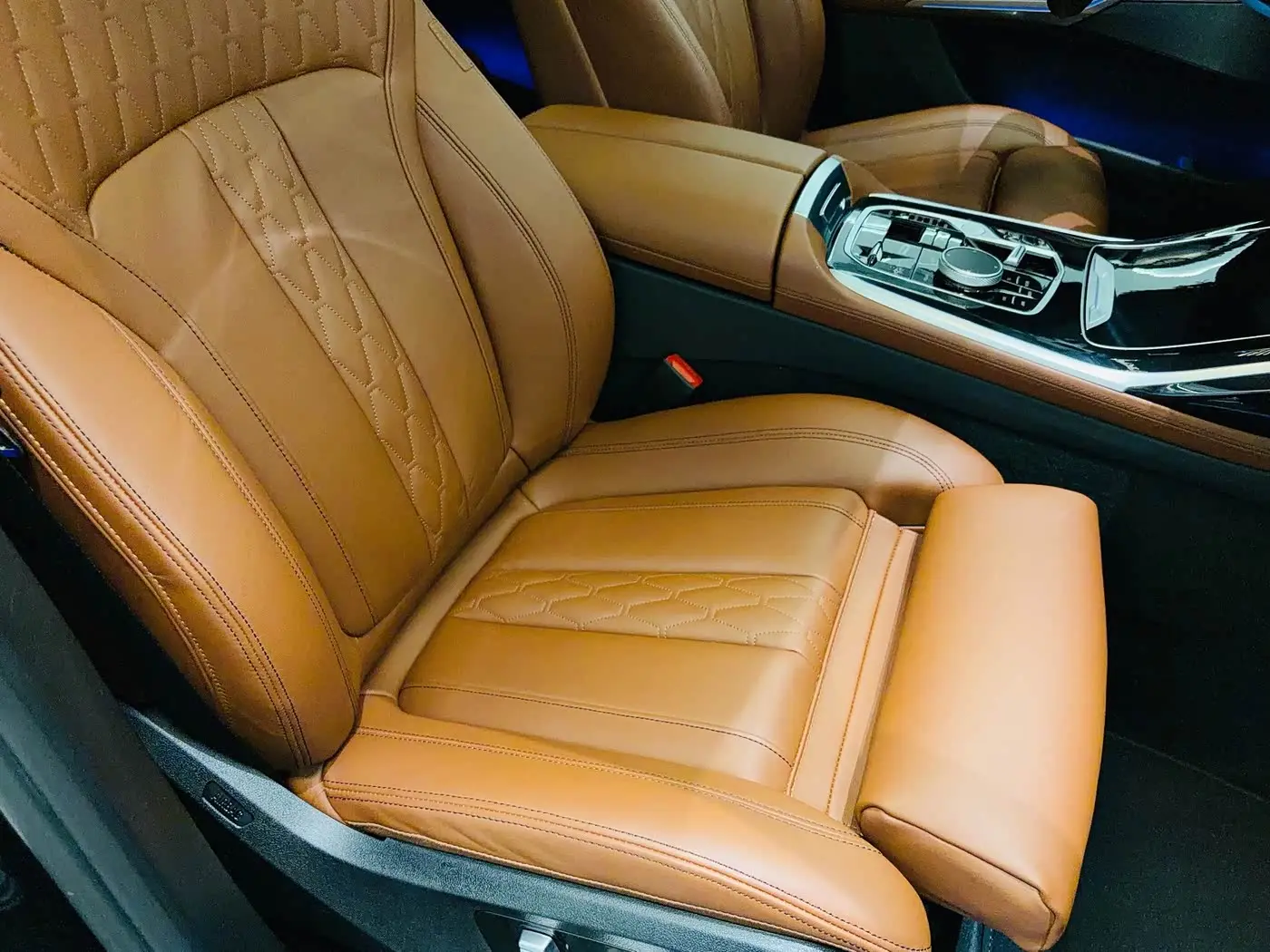 BMW X7 2023 — Photo 19/20