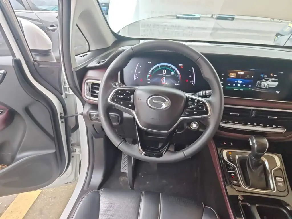 GAC Trumpchi Trumpchi M6 2024 — Photo 11/20