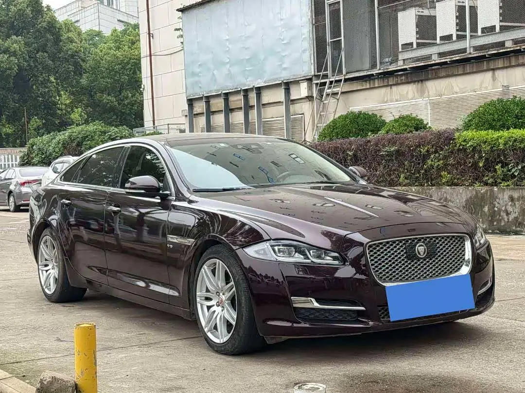 Jaguar XJ 2018 — Photo 3/16