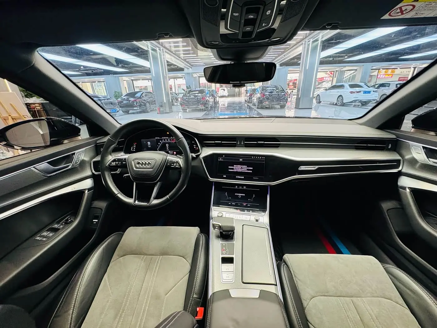 Audi A6L 2024 — Photo 4/9
