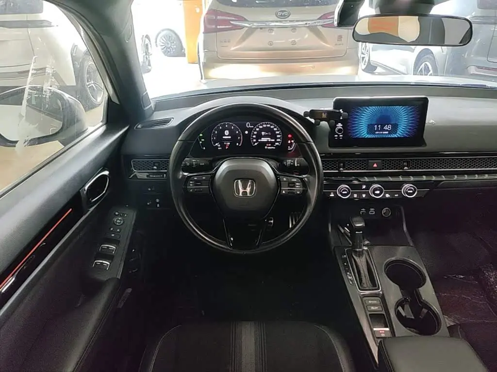 Honda Civic 2023 — Фото 11/20