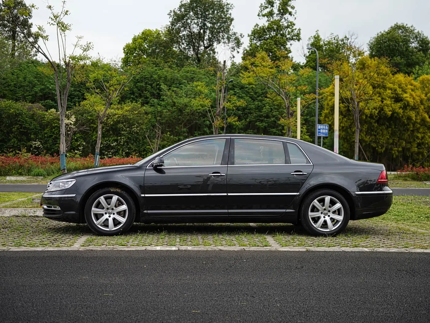 Volkswagen Phaeton 2014 — Фото 6/20