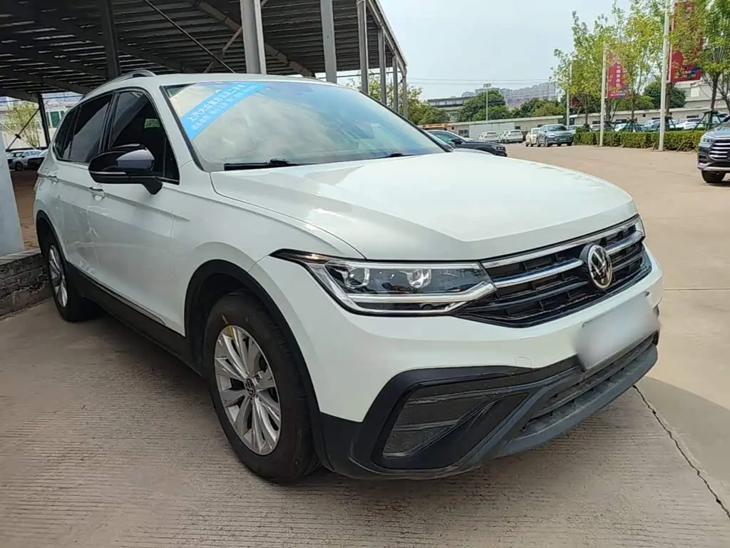 Volkswagen Tiguan L 2024 — Фото 4/20