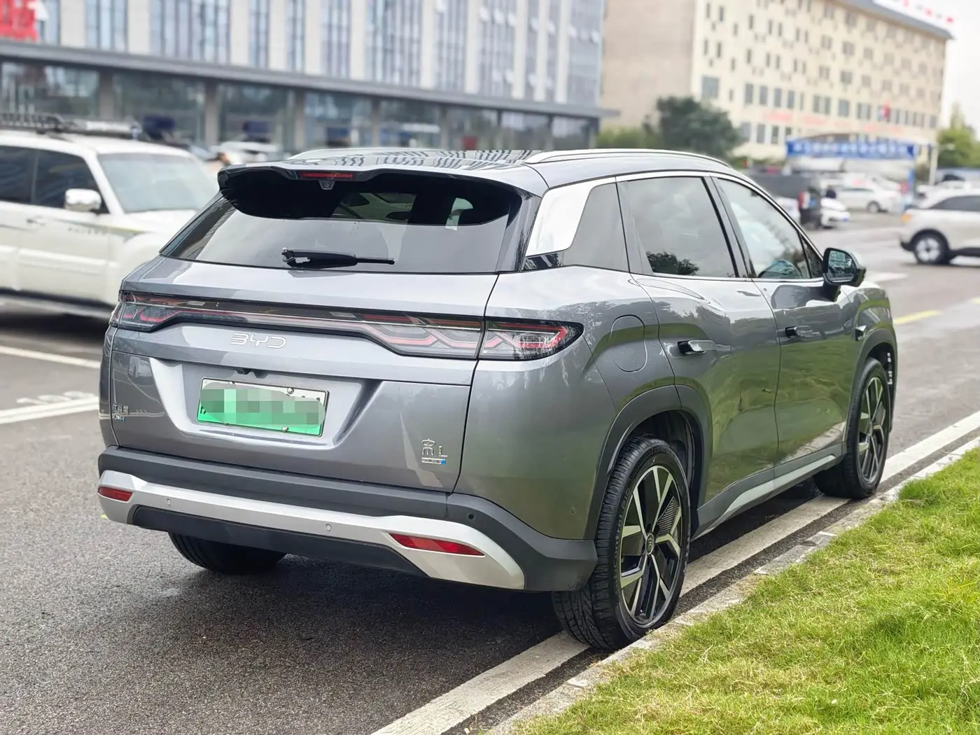 BYD Song L DM-i 2025 — Şəkil 16/18