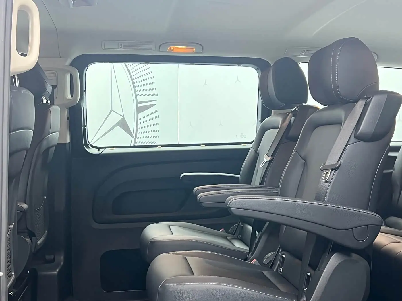 Mercedes-Benz Vito 2024 — Photo 6/9
